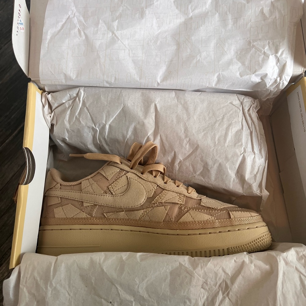 Billie Eilish x Nike Air Force 1 Low SP Mushroom Men's 6/Women’s 7.5